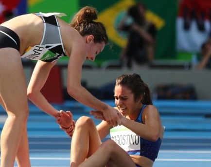 nikki-hamblin-and-abbey-dagostino